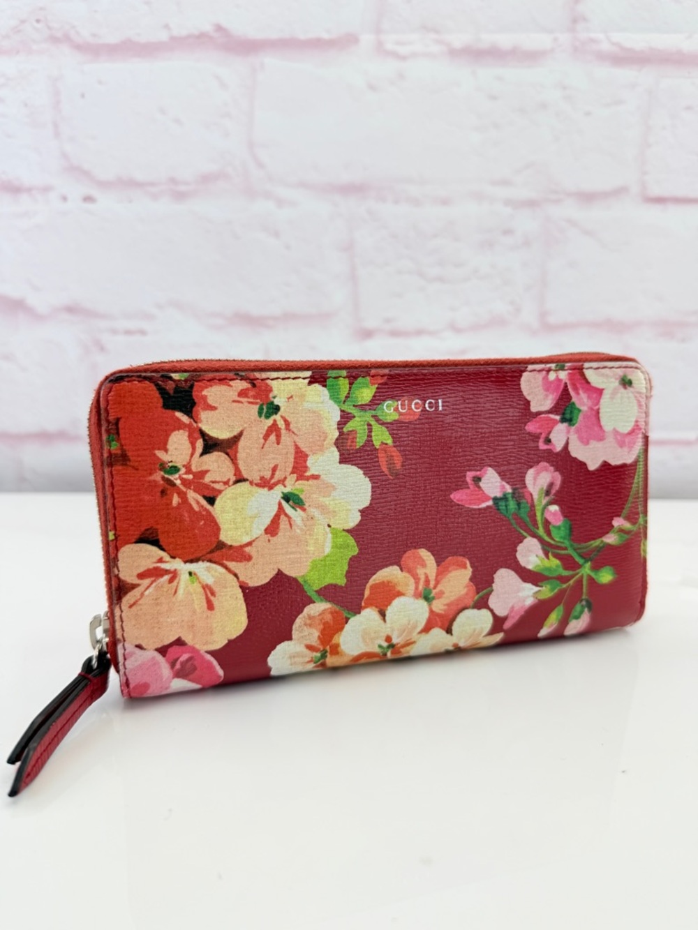 Gucci Blooms Floral Zip-Around Wallet - Red Floral - Picture 2 of 10